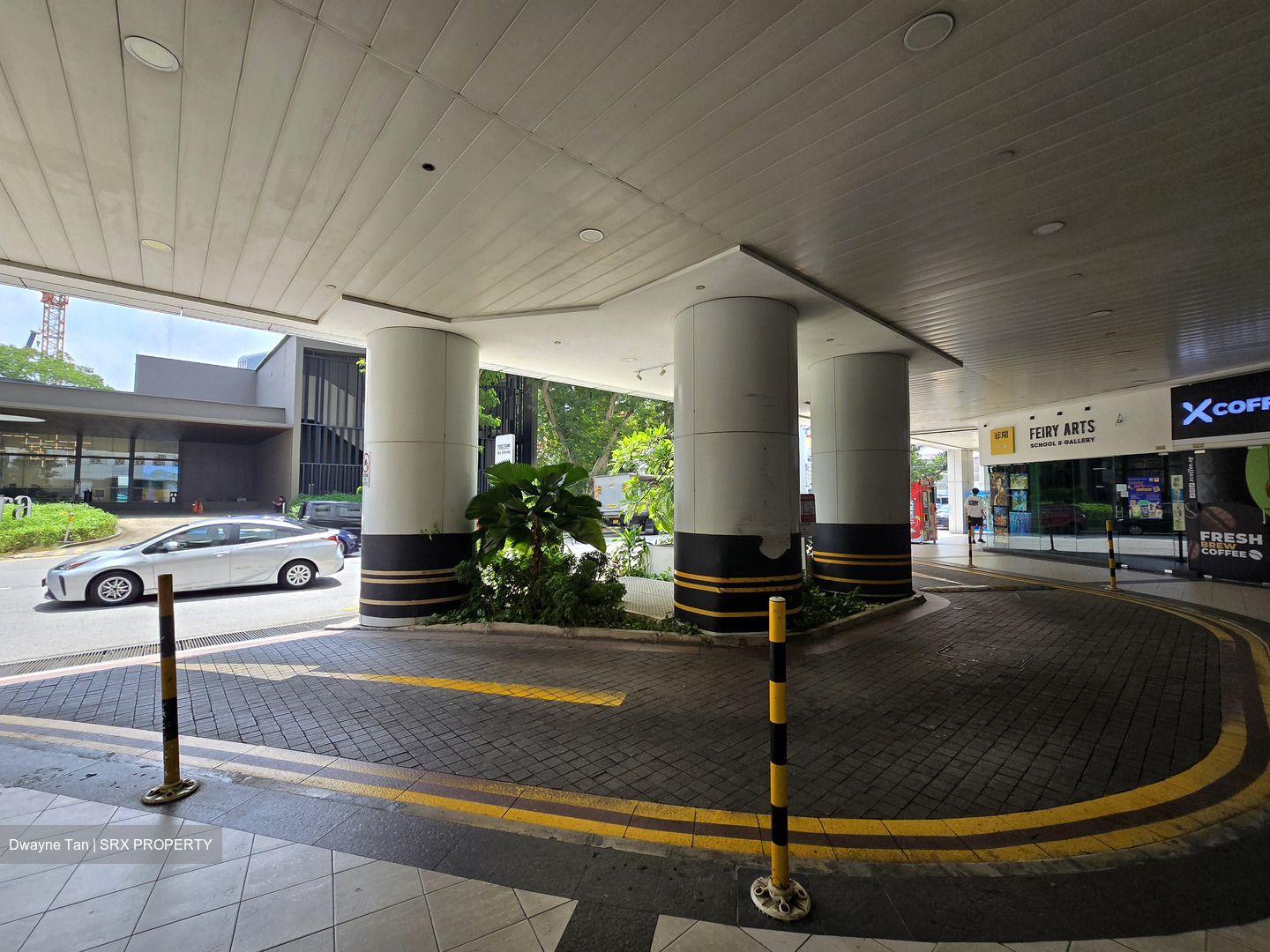 Sunshine Plaza (D7), Retail #597073071